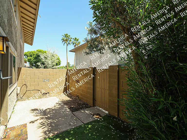 1254 N 85th Pl — Photo 25