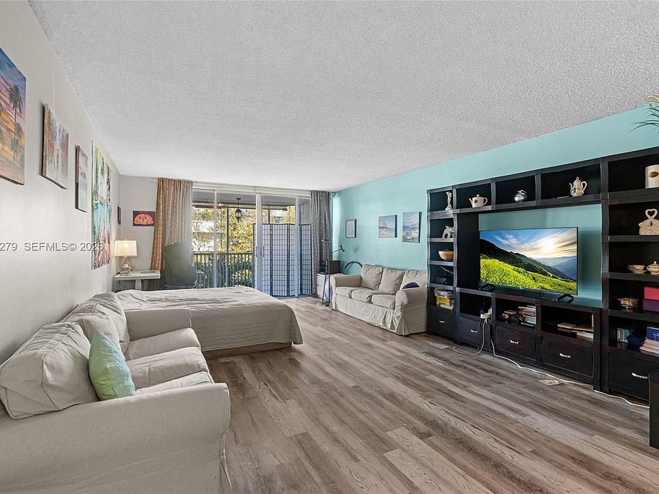 1st image of 1690 NE 191st St #3141