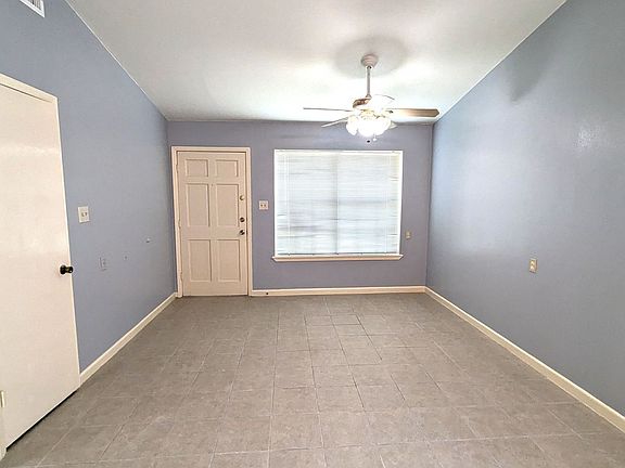 5th image of 6082 King Arthur Dr