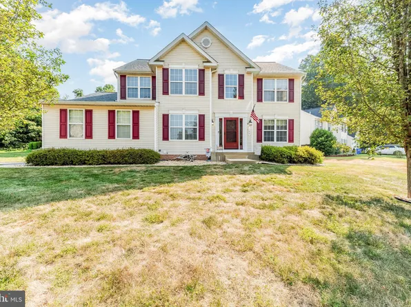 100 Powhatan Ct, La Plata, MD 20646