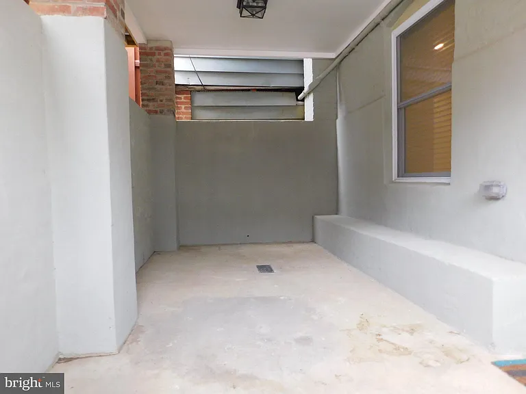 308 Webster St NW — Photo 31