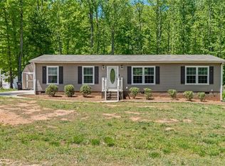 110 Tradewinds Ct, Mooresville, NC 28115