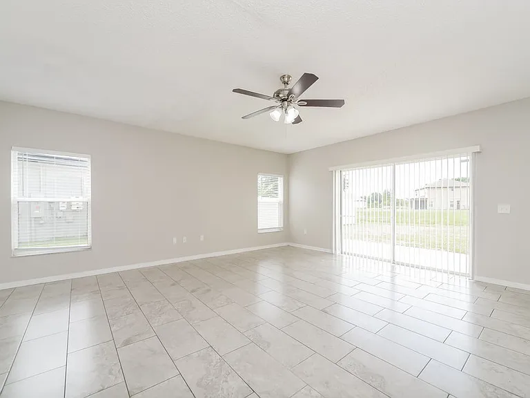 230 Beckenham Dr — Photo 9
