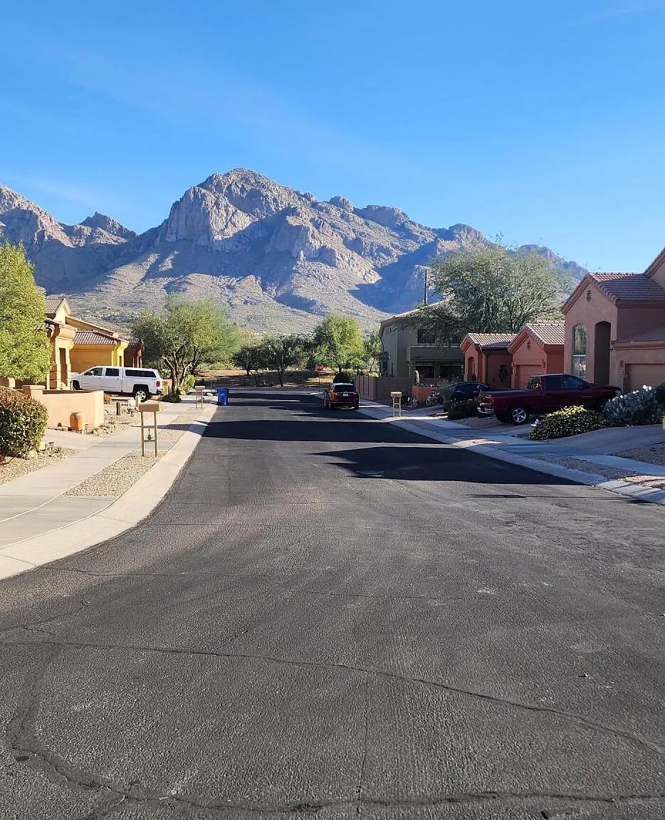 5 bed, 3.0 bath, 2451 sqft, $2,600 — Photo 3