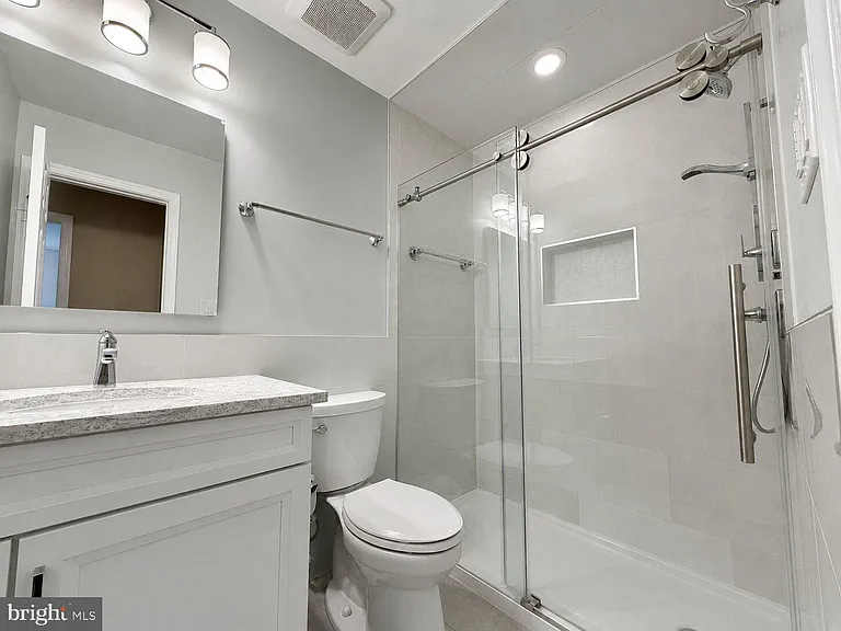 7911 Yancey Dr — Photo 16