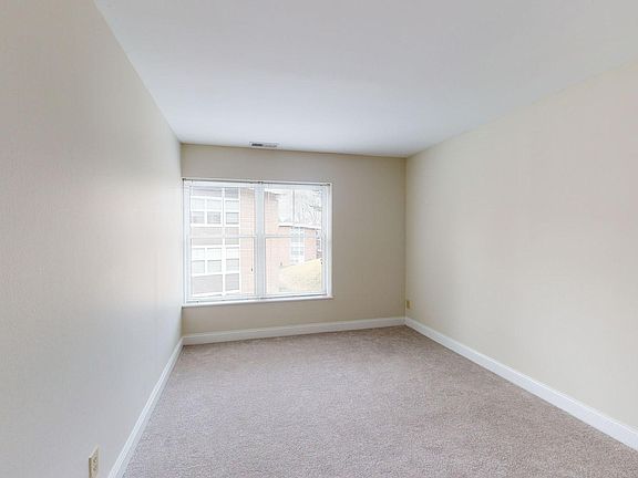 3rd image of 300 Buckminster Dr APT T1