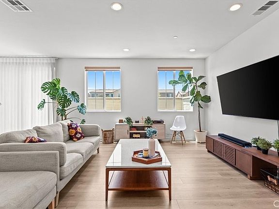 3rd image of 3930 S Oasis Paseo #237