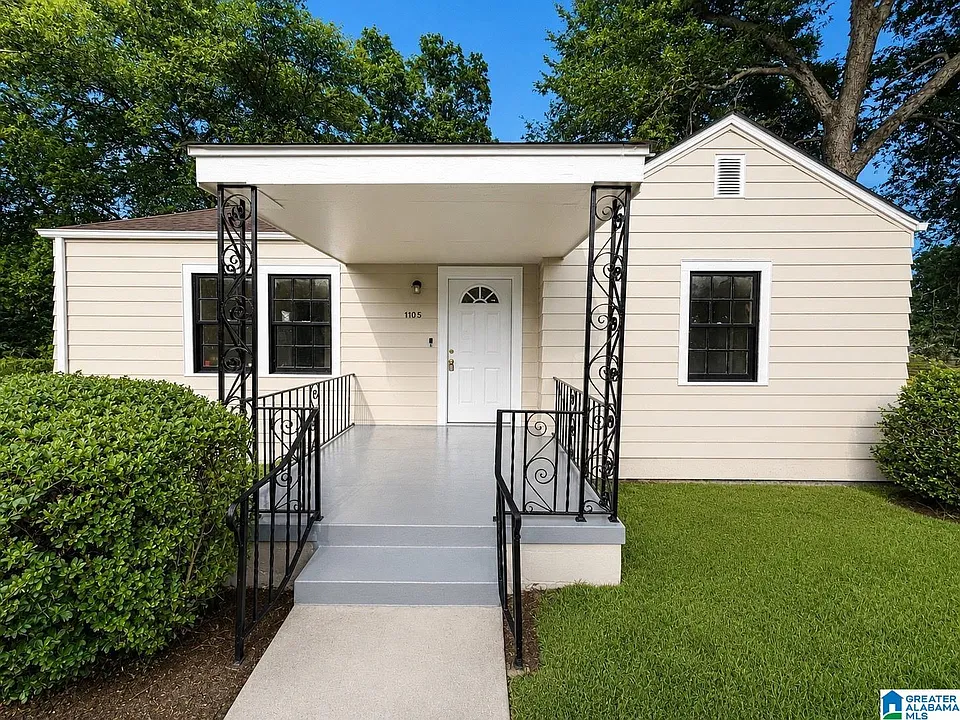1105 Pineview Rd