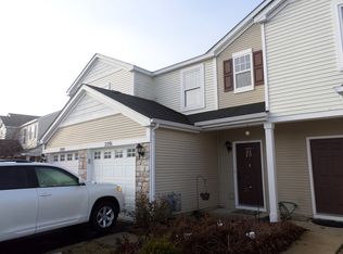 2091 Limestone Ln, Carpentersville, IL 60110