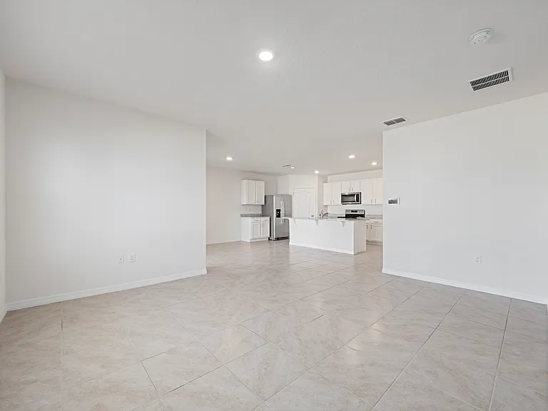 708 Tortugas St — Photo 4