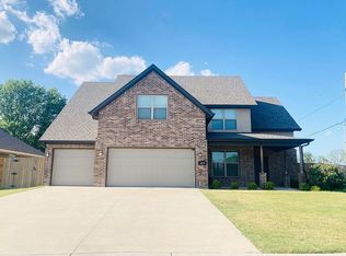 4070 Butterfly Ave, Fayetteville, AR 72764