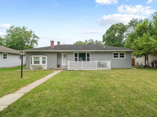 1221 W 38th Pl, Hobart, IN 46342