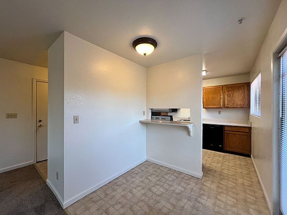 5th image of 1629 E St #1