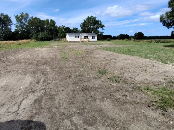 3973 Tar Heel Rd, Lumberton, NC 28358