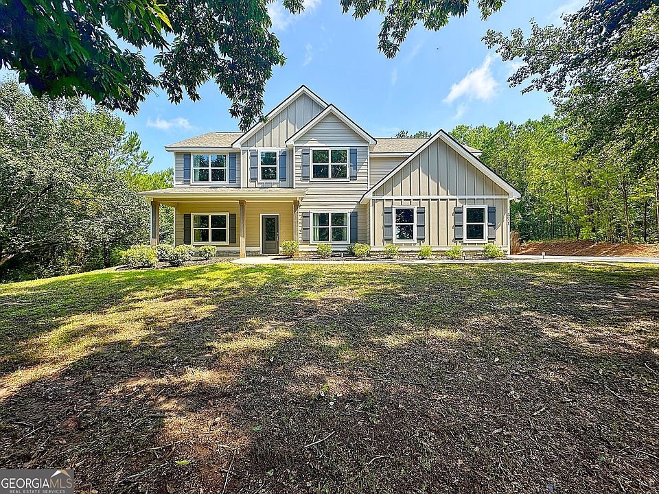 1st image of 371 Hillcrest Rd