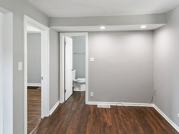 5th image of 8841 S Fairfield Ave
