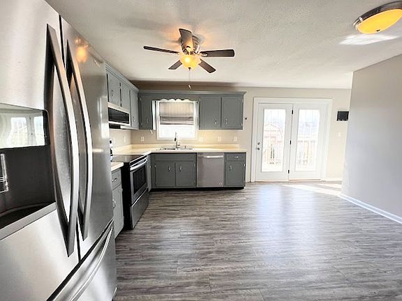 4th image of 298 Cranklen Cir