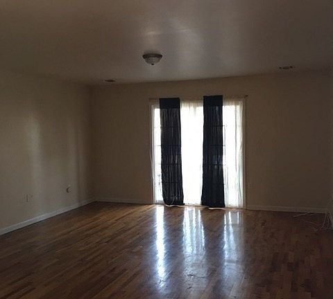4th image of 3 Roseville Ave