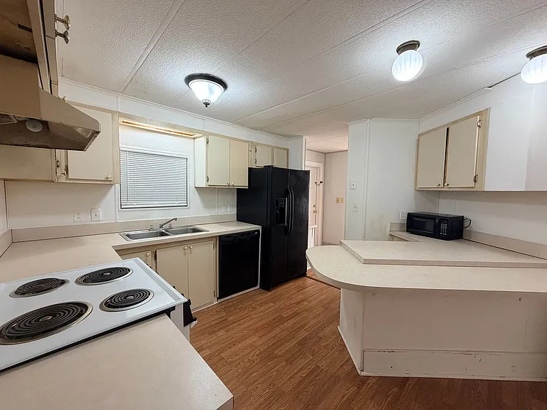 106 Gaslight Ave — Photo 5