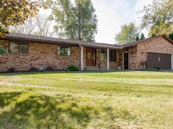 681 S Hickory Ct, Sebewaing, MI 48759