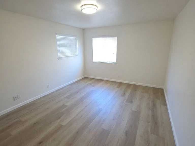 6687 Blue Heron Dr — Photo 8