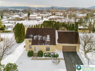 3560 Moravian Ct, Bethlehem, PA 18020