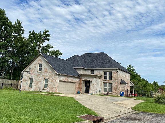 2nd image of 36190 Greenleaf Ct