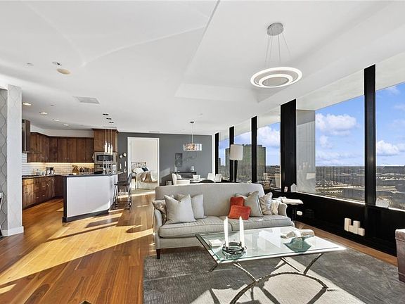 2nd image of 700 W 31st St Suite 705