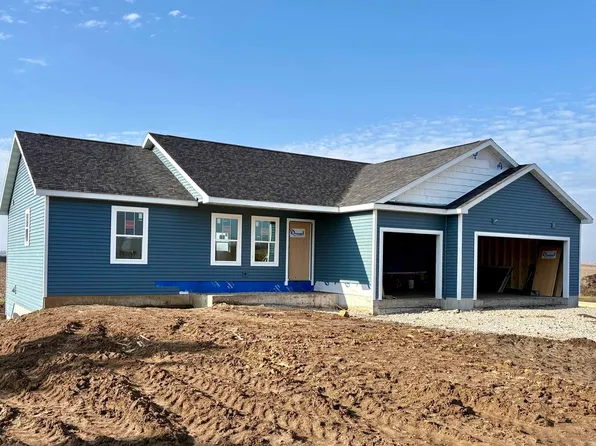104 W 2nd St, Friesland, WI 53935