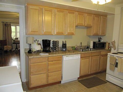 5th image of 1068 Otis Blvd APT 1