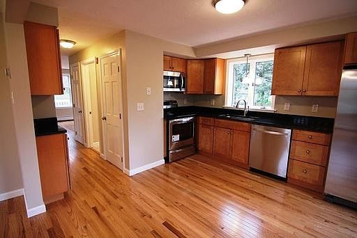 5th image of 19 Byrne Ave