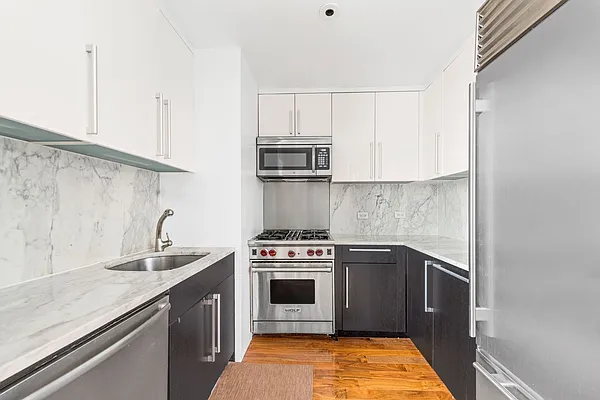 Rented by R New York | media 17