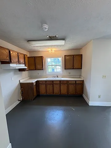 2 bed, 700 sqft, $695 — Photo 2