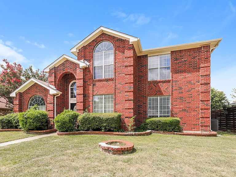 1225 Paul Dr — Photo 4