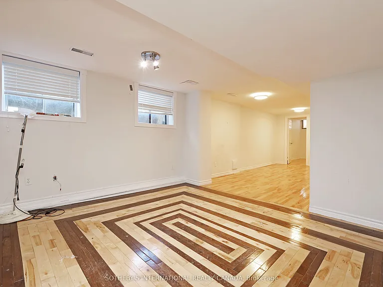 212 Glebemount Ave #LOWER — Photo 8