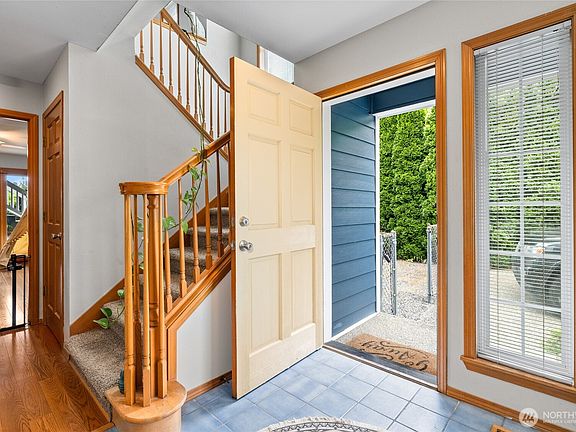 3rd image of 312 E Park Street