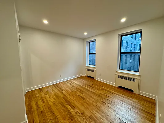 Rented by Oxford Property Group | media 5