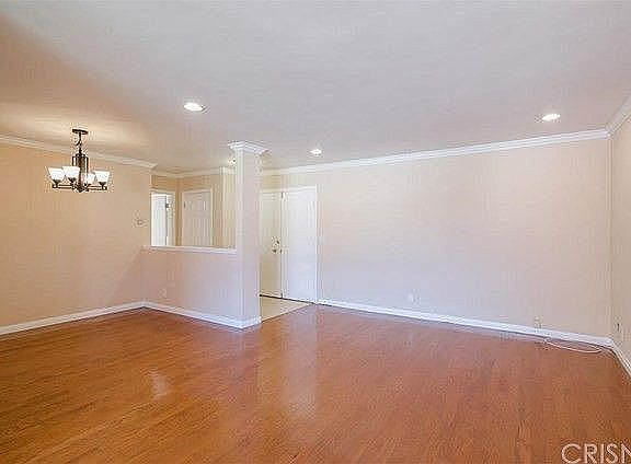 3rd image of 5651 Sumner Way Unit 305