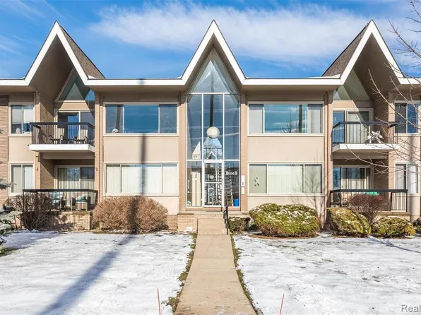 1997 Klingensmith Rd Unit 55, Bloomfield Hills, MI 48302