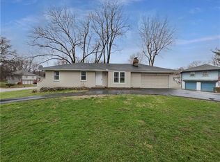 10012 Richmond Dr, Kansas City, MO 64134