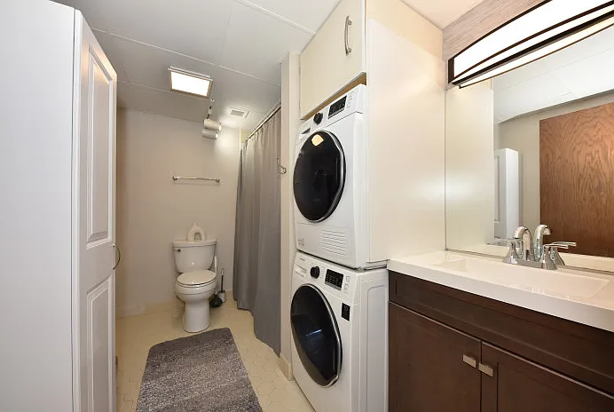 1633 N Prospect Ave #5F — Photo 8