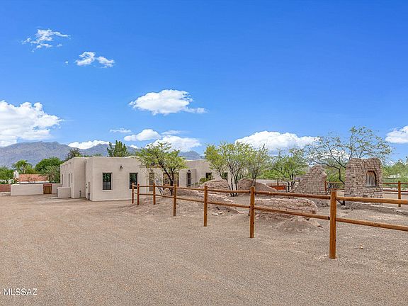 4th image of 5259 E Fort Lowell Rd