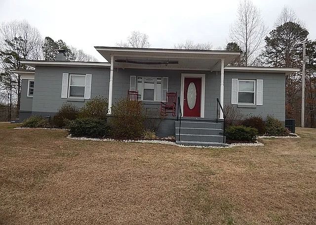 1st image of 320 Shortys Hill Dr