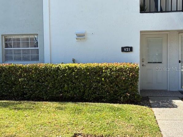 3806 N Oak Dr Unit V21, Tampa, FL 33611