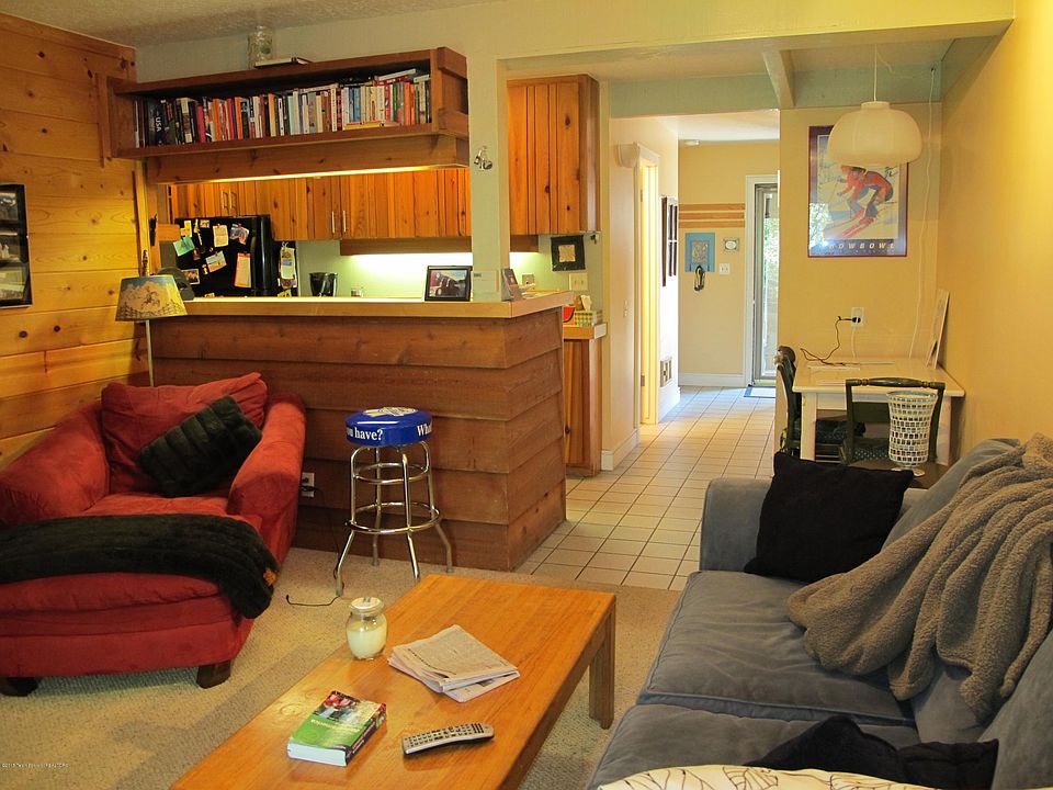 1st image of 4013 W Lake Creek Dr