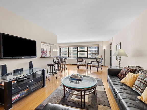 4th image of 140 W End Ave APT 24B