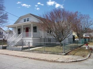 286 Newbury St, Fall River, MA 02720