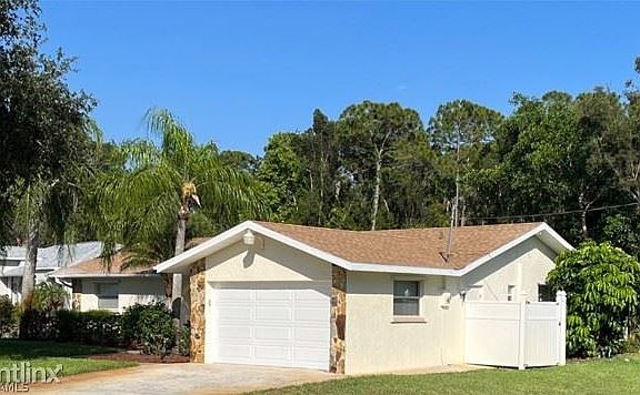 3rd image of 8244 Cypress Dr N