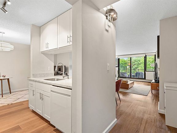 2nd image of 25 Rockledge Ave APT 1111
