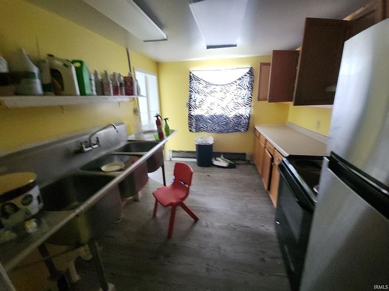 Listing photo 5